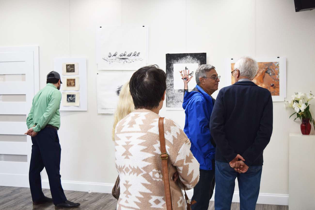 Onnik and Nina Karanfilyan's exhibition "Together / US Project 2" brought together the Bulgarian community in Chicago