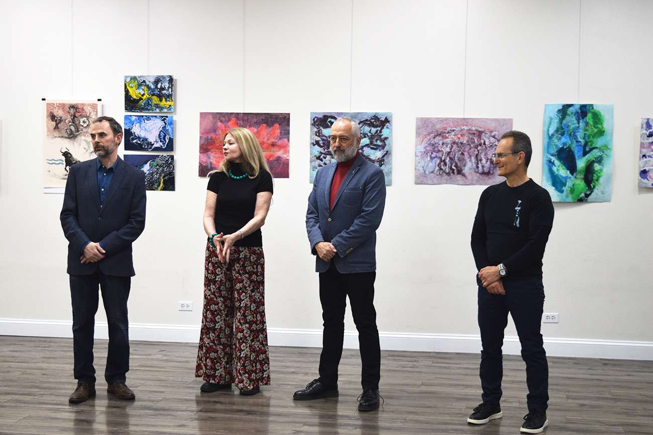 Onnik and Nina Karanfilyan's exhibition "Together / US Project 2" brought together the Bulgarian community in Chicago