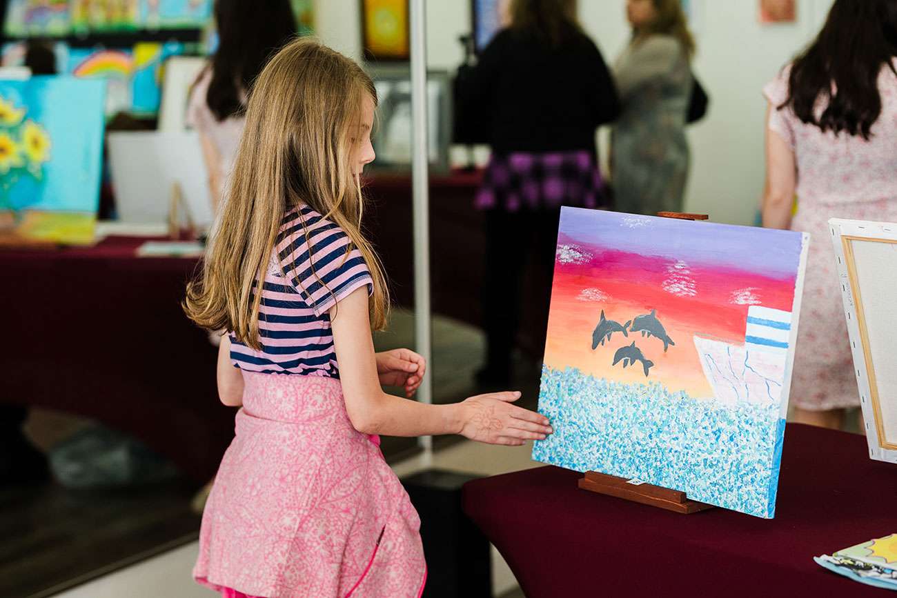 Children's drawings and sculptures exhibition for Children's Day